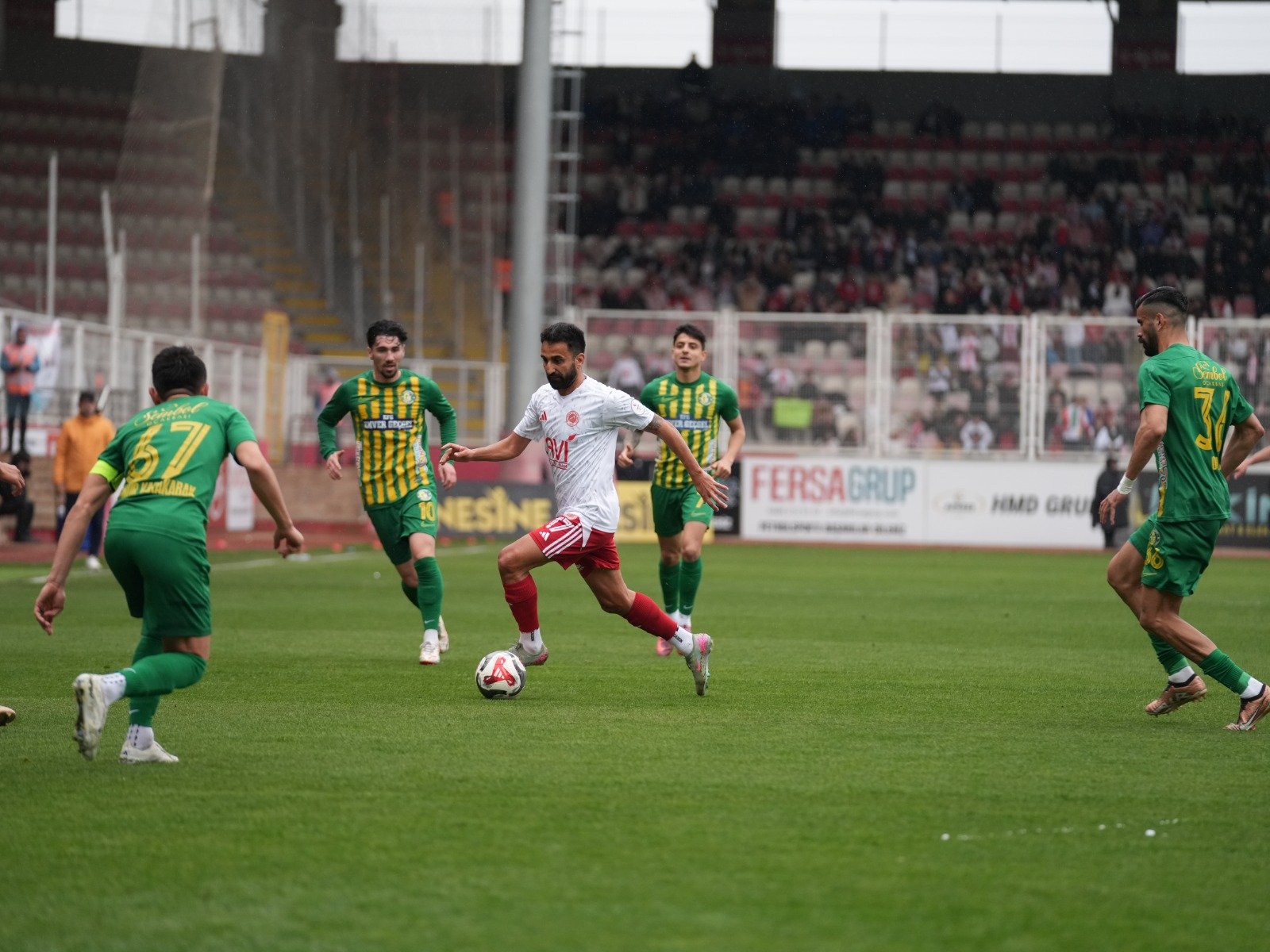 Bayram AYHAN/BATMAN, (DHA)- TFF 2'nci Lig Beyaz Grup'ta mücadele eden