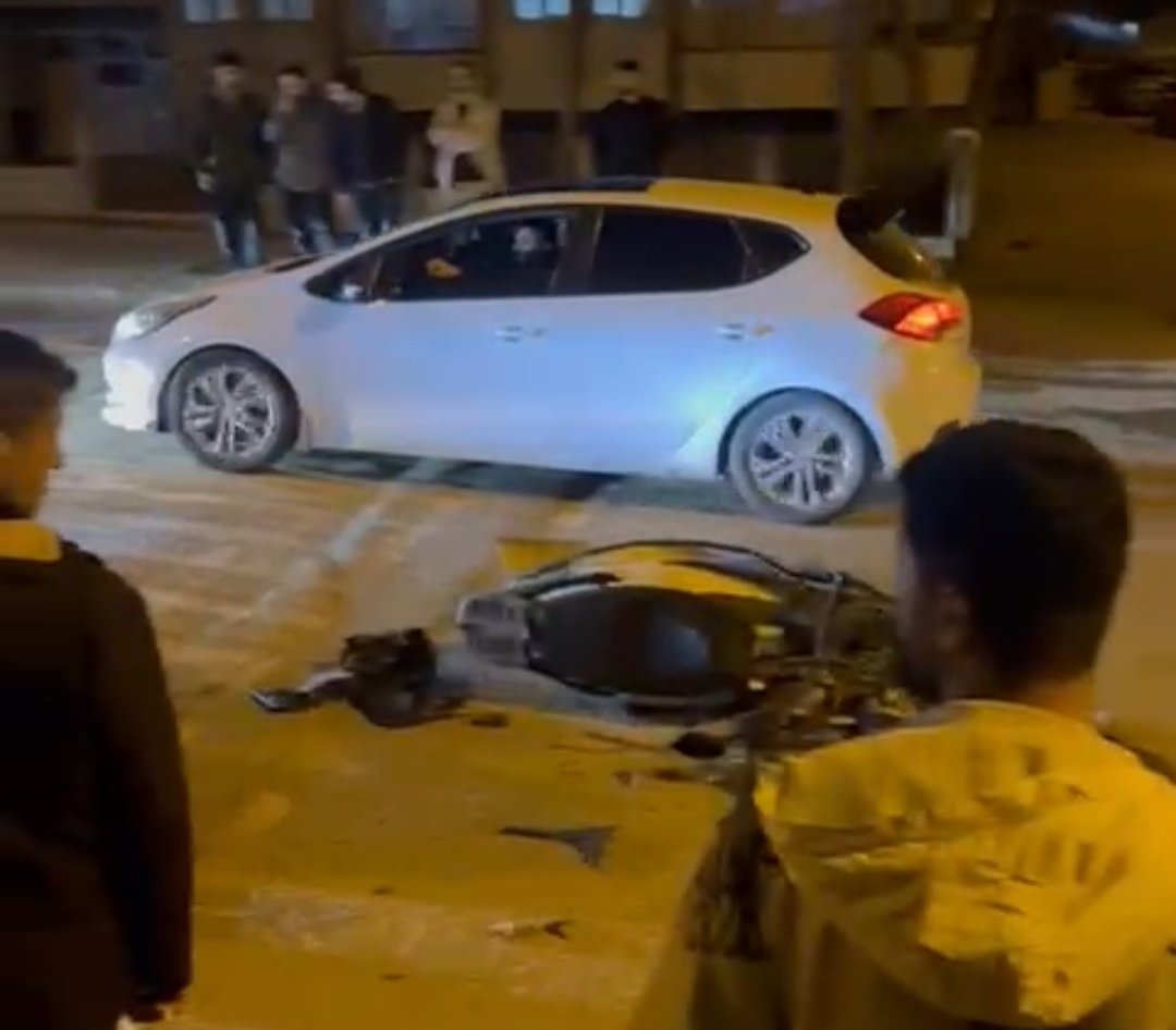 Bayram AYHAN/ BATMAN, (DHA)- BATMAN’da otomobil ile çarpışan motosikletin sürücüsü