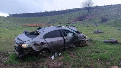 Bayram AYHAN/BATMAN, (DHA)- BATMAN’ın Beşiri ilçesinde kontrolden çıkan otomobilin uçurumdan