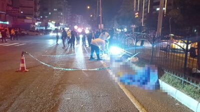 Bayram AYHAN/ BATMAN, (DHA)- BATMAN’da yolun karşısına geçmeye çalışırken otomobilin