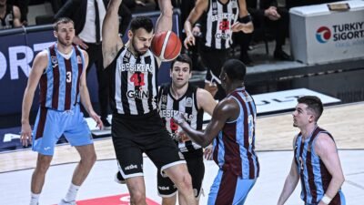 İSTANBUL, (DHA)- SALON: Beşiktaş Akatlar Arena HAKEMLER: Zafer Yılmaz, Musa