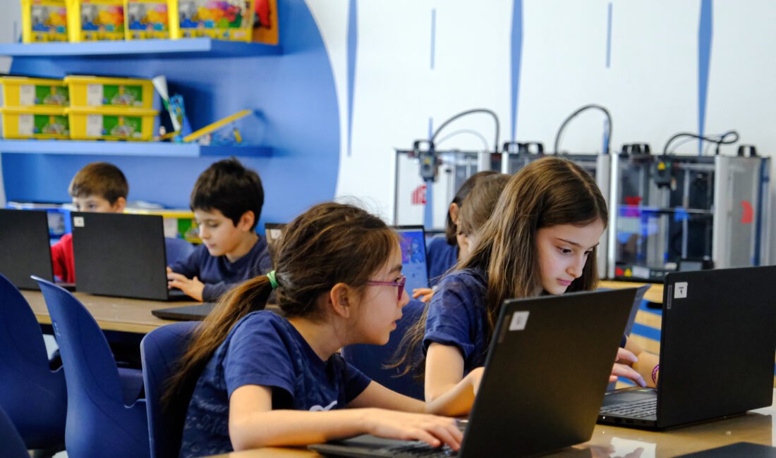 Bilim ve Teknoloji Haftası coşkuyla kutlandı ANKARA, (DHA)- BİLİMSEL farkındalığı artırmak ve teknolojik gelişmeleri toplumun her