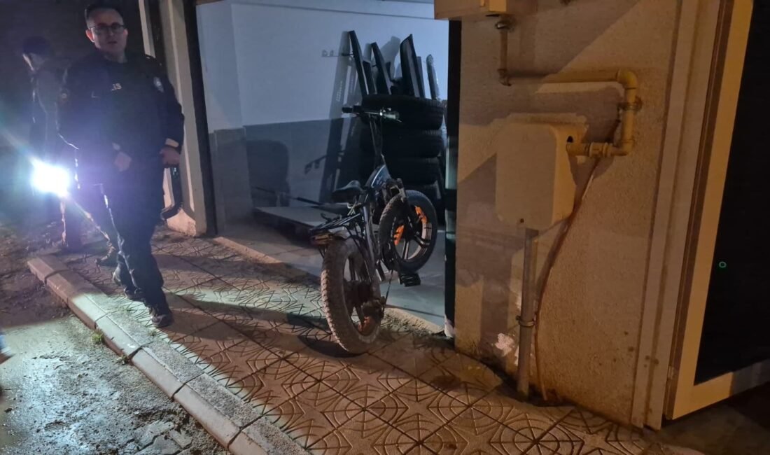 Batuhan KILIÇ/ ESKİŞEHİR, (DHA)- ESKİŞEHİR’de bisikletten düşen ve gidonu göğsüne