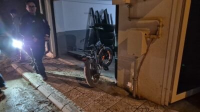 Batuhan KILIÇ/ ESKİŞEHİR, (DHA)- ESKİŞEHİR’de bisikletten düşen ve gidonu göğsüne