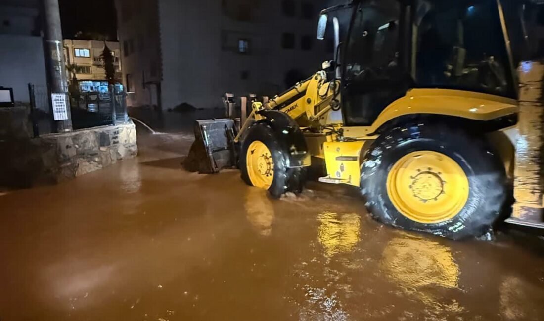 Fırat AKAY/BODRUM (Muğla), (DHA)- MUĞLA’nın Bodrum ilçesinde, etkili olan sağanakta