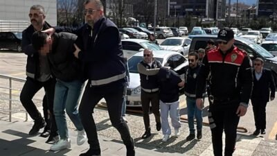 Zübeyde ÖZMEN/BOLU, (DHA)-BOLU'da ramazan ayı nedeniyle kapalı olan restorana düzenlenen