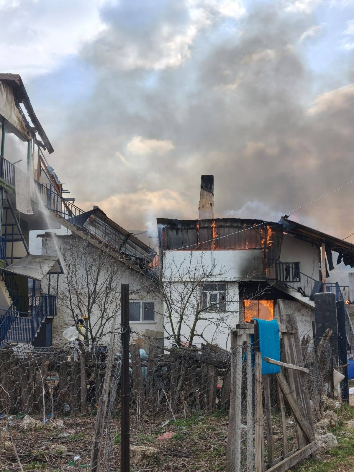 Zübeyde ÖZMEN/GEREDE, (Bolu), (DHA)- BOLU’nun Gerede ilçesinde çıkan yangında 2
