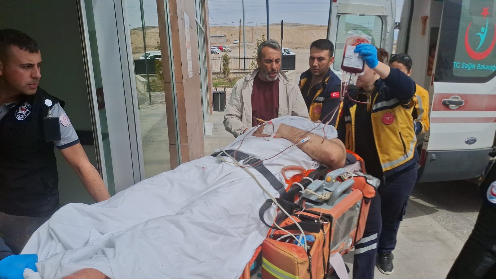 Adnan ÇELEBİ/NİĞDE, (DHA)-NİĞDE'de Cemal Y. (46), boşanma aşamasındaki eşi Zeynep