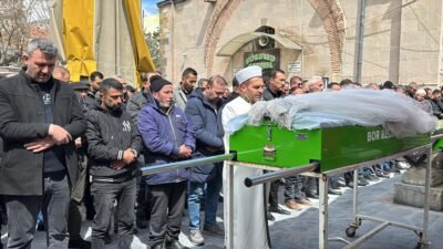 Adnan ÇELEBİ/NİĞDE, (DHA)- NİĞDE'de boşanma aşamasındaki eşi C.Y. (46) tarafından