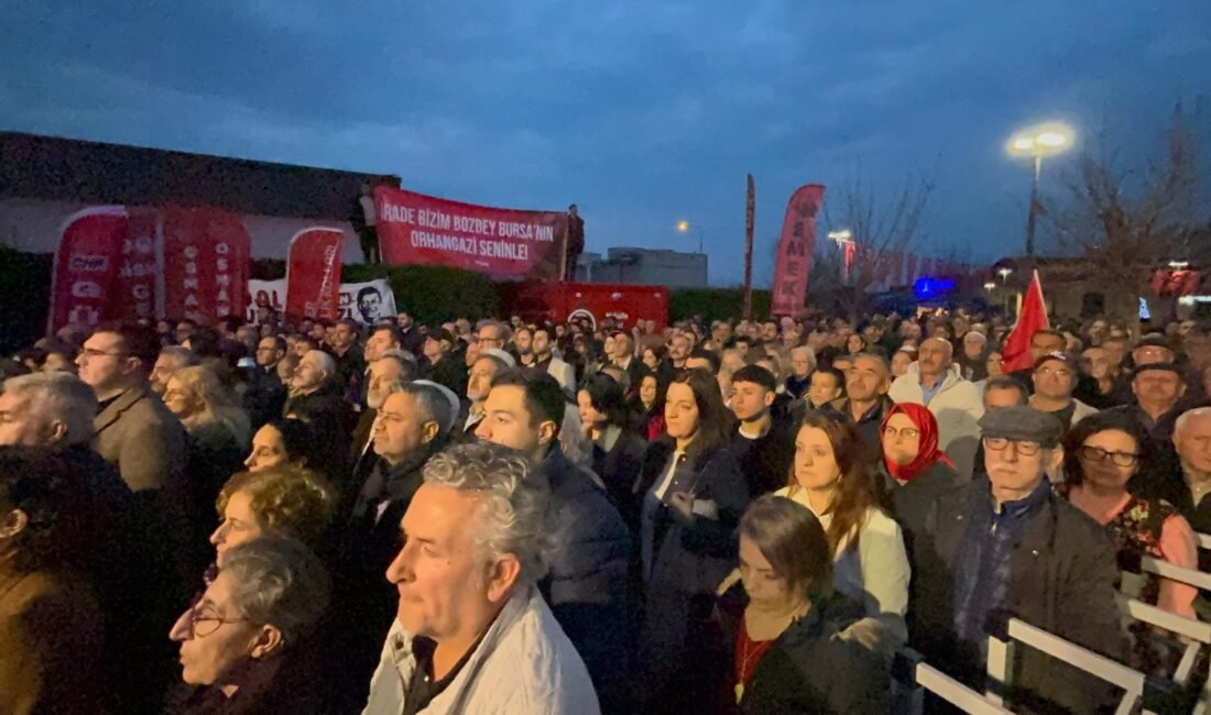 VATANDAŞLAR, MUSTAFA BOZBEY’E DESTEK İÇİN TOPLANDI Bursa Büyükşehir Belediye Başkanı