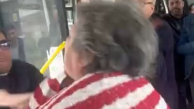 Yiğithan HÜYÜK/BURSA, (DHA)- BURSA’da, belediye otobüsündeki 2 kadın yolcu arasında