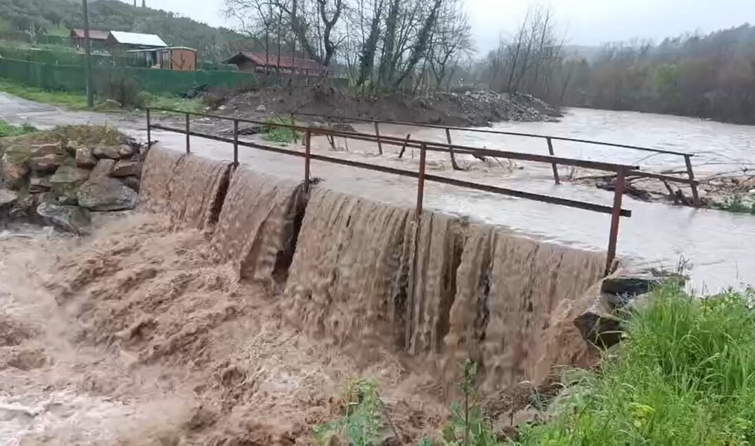 DERELER TAŞTI, KÖPRÜ ULAŞIMA KAPANDI Bursa'nın Gemlik ilçesinde aralıksız devam