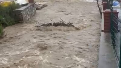 MUHTARLARDAN KUMLA DERESİ’NE DOZERLİ MÜDAHALE Bursa’nın Gemlik ilçesi Kumla Mahallesi’nden