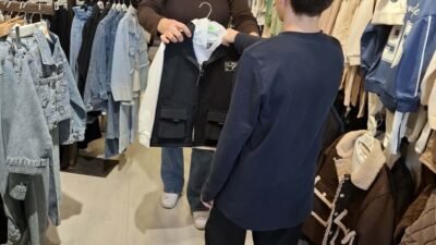 Nevra UÇKAÇ/İZMİR, (DHA)-İZMİR'in Bornova ilçesi Çamdibi semtinde yaşayan Ömür Tikveşli