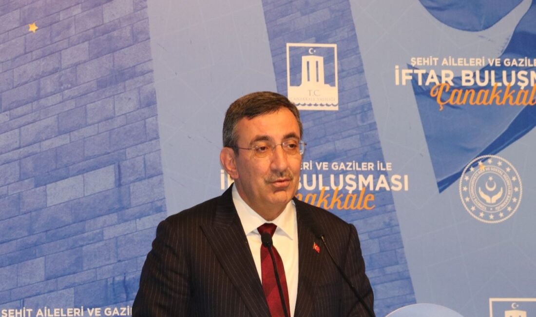 ŞEHİT AİLELERİ VE GAZİLER İÇİN İFTAR Çanakkale Deniz Zaferi'nin 111'inci