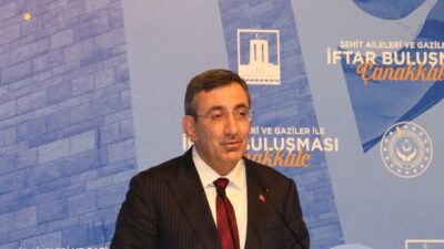 ŞEHİT AİLELERİ VE GAZİLER İÇİN İFTAR Çanakkale Deniz Zaferi'nin 111'inci