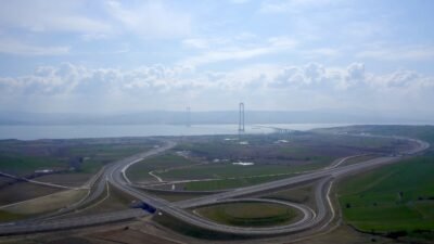 ANKARA, (DHA)- ULAŞTIRMA ve Altyapı Bakanı Abdulkadir Uraloğlu, 1915 Çanakkale