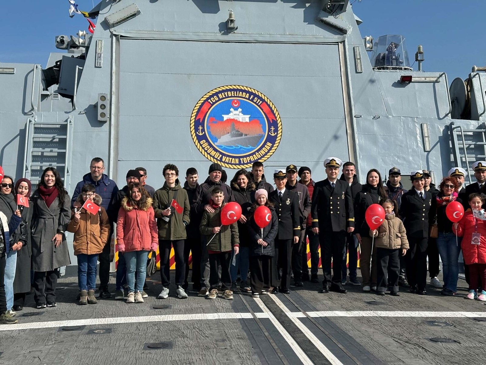 Nazif Cemhan ŞEN-İpek YAVAŞ/ÇANAKKALE, (DHA)- ÇANAKKALE'de, 18 Mart Çanakkale Deniz