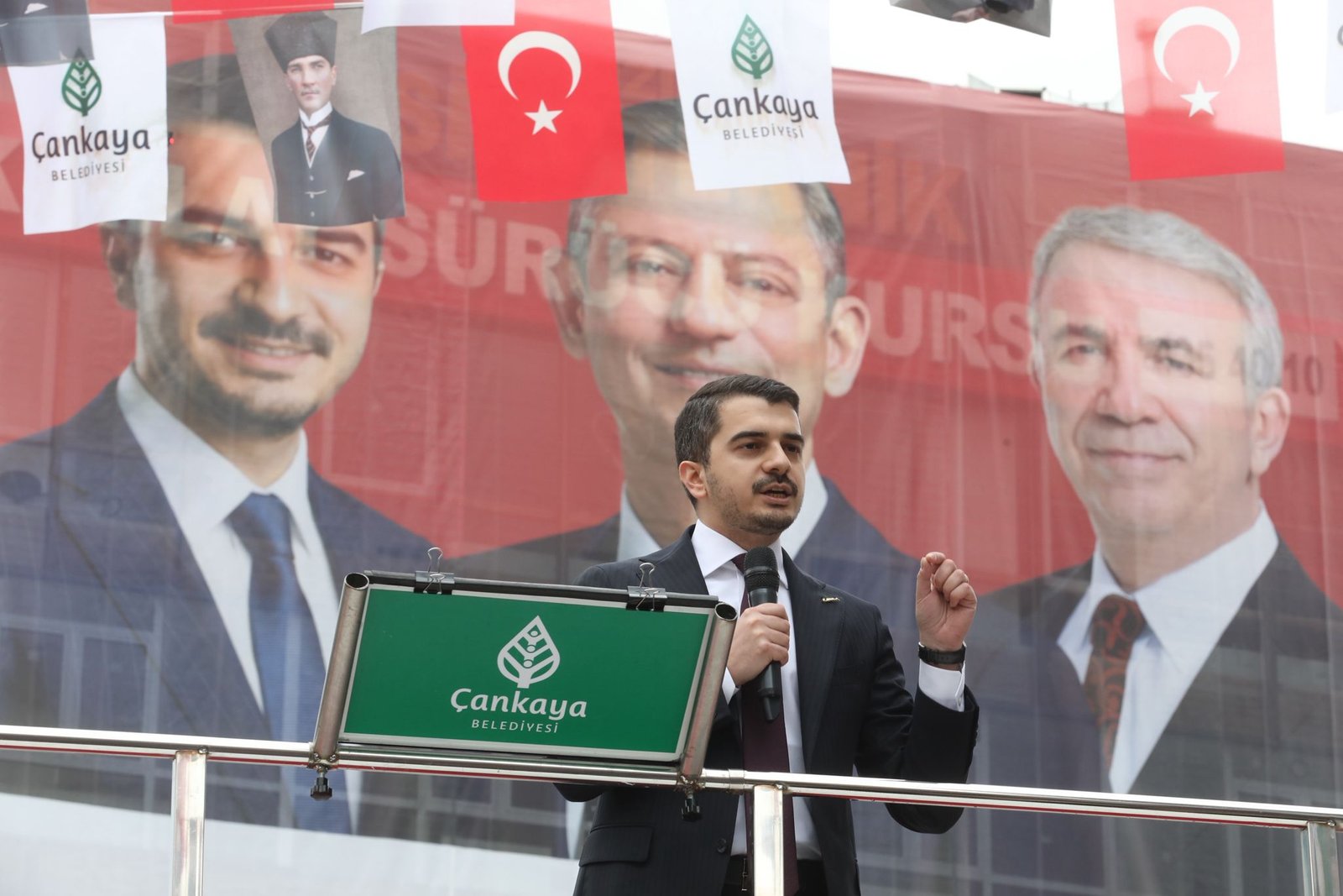 Gizem KARADAĞ-Emirhan YÜZÜGÜLDÜ/ANKARA, (DHA)- ÇANKAYA Belediye Başkanı Hüseyin Can Güner,