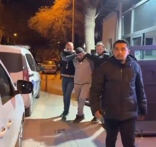 Salih BÜYÜKSAMANCI/KONYA, (DHA)- KONYA’da iki evin çatısından güneş enerji paneli