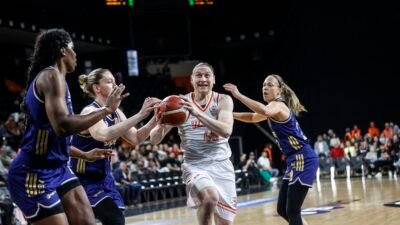 Soner AYDIN /MERSİN, (DHA)- SALON: Servet Tazegül HAKEMLER: Hüseyin Camcı,