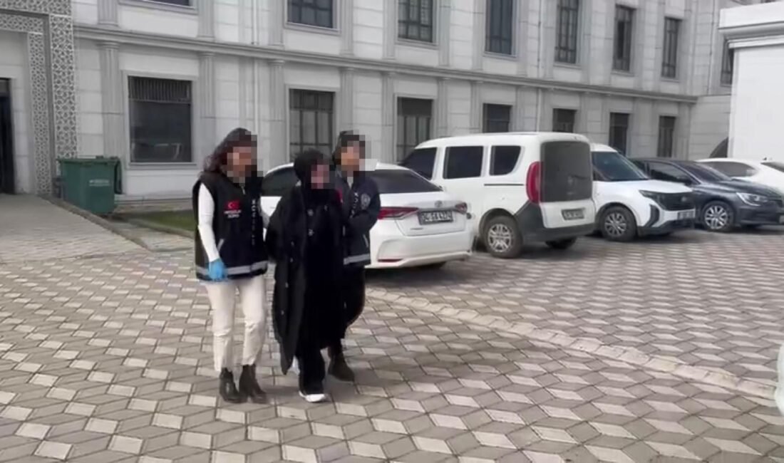 Cinsel taarruzla suçladığı kişiyi duruşma çıkışı öldüren kuşkulu: Sinirlerime hakim olamadım (2) TUTUKLANDI Kocaeli’de, eski eşinin davalık olduğu Emrah Çeliksoy’u (35), şahit