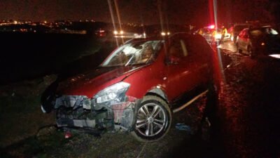 Halil Can ÖZEKER/ÇORUM, (DHA) - ÇORUM'da iki otomobilin çarpışması sonucu