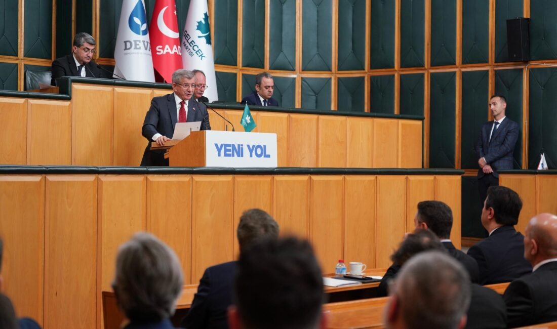 Davutoğlu: Türkiye’nin doğru yaptığı şeyler var Aliekber METE/ANKARA, (DHA)- GELECEK Partisi Genel Başkanı Ahmet Davutoğlu, ABD-İsrail