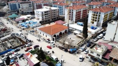 Kadir ÇELİK/GAZİANTEP, (DHA)-KAHRAMANMARAŞ merkezli depremlerden etkilenen, Gaziantep'in İslahiye ilçesinde bulunan