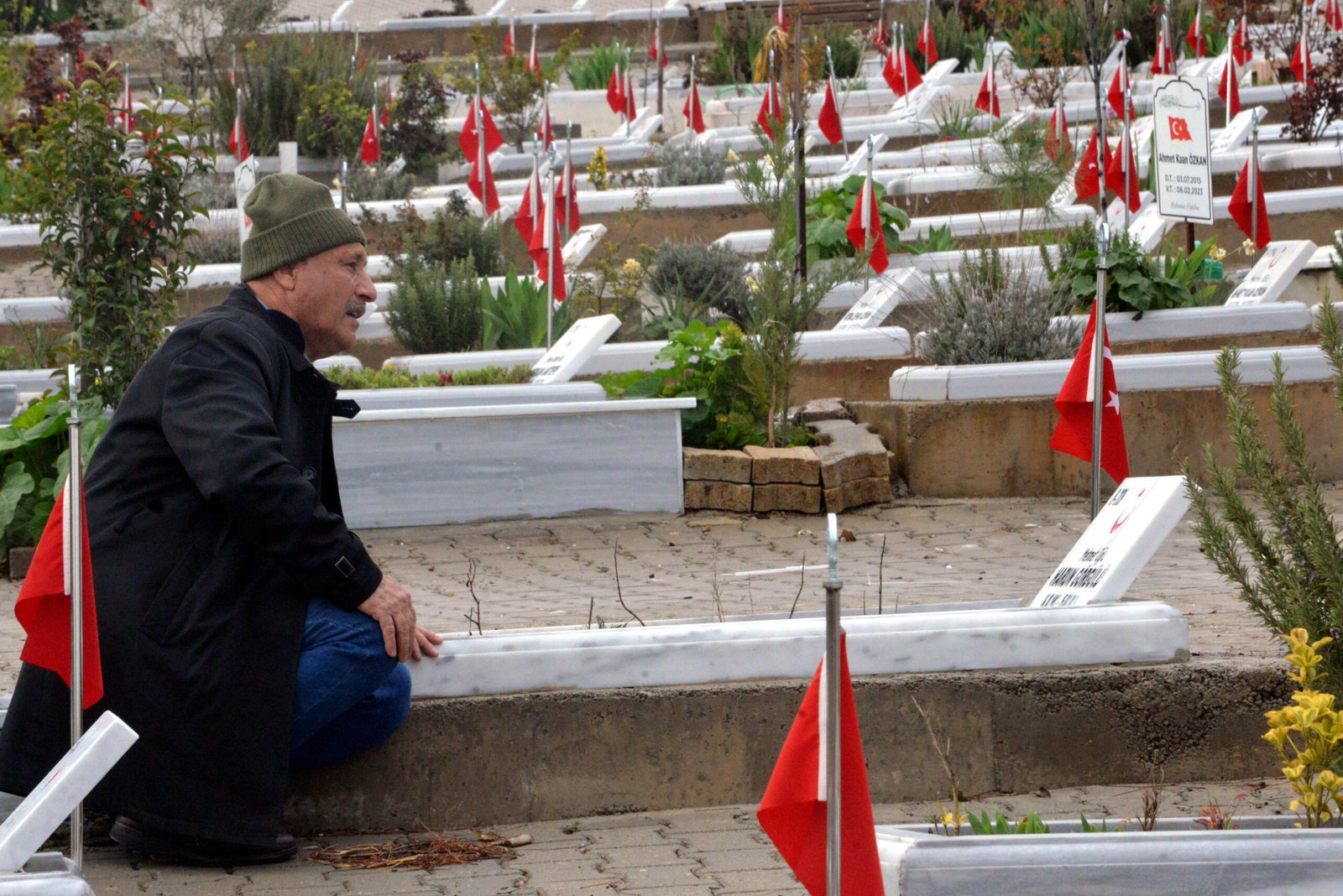 Ömer KOÇ/KAHRAMANMARAŞ, (DHA)-KAHRAMANMARAŞ'ta 6 Şubat merkezli depremlerde yakınlarını kaybedenler, Ramazan