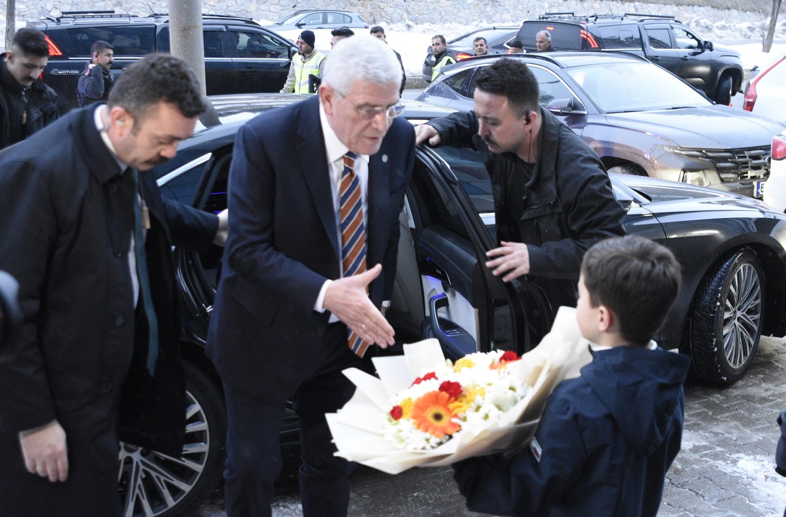 BİTLİS'TE İFTAR PROGRAMINA KATILDI İYİ Parti Genel Başkanı Müsavat Dervişoğlu,