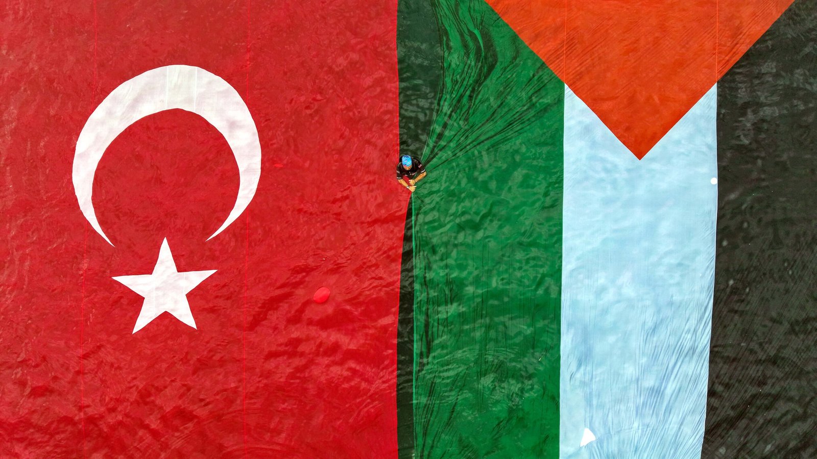 ANTALYA, (DHA)- TÜRKİYE Foto Muhabirleri Derneği (TFMD) tarafından düzenlenen 'Yılın