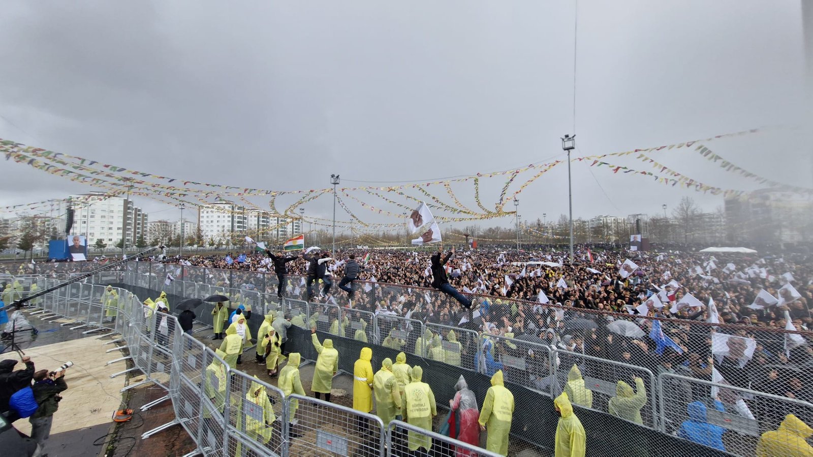 Gıyasettin TETİK- Hüseyin İÇLİ-Seyfettin EKEN- Selim KAYA/DİYARBAKIR, (DHA)- DİYARBAKIR'da DEM