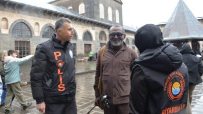 Gıyasettin TETİK-Seyfettin EKEN/DİYARBAKIR, (DHA)- DİYARBAKIR’da Ramazan Bayramı tatiliyle artan ziyaretçi