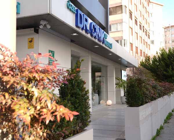 ANTALYA, (DHA) - DR. CİNİK Diş Kliniği, Antalya şubesinde diş