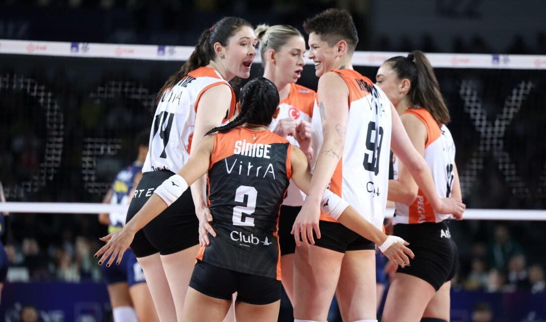 Eczacıbaşı Dynavit, Kupa Voley finalinde VakıfBank’ın rakibi oldu Fenerbahçe Medicana – Eczacıbaşı Dynavit: 1-3 İSTANBUL, (DHA)- SALON: Ankara