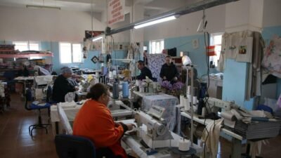 Cavit AKGÜN-Aziz ŞAHİN/MUĞLA, (DHA)-MUĞLA'da Figen Özsoy (58), emeklilik sonrası hobi