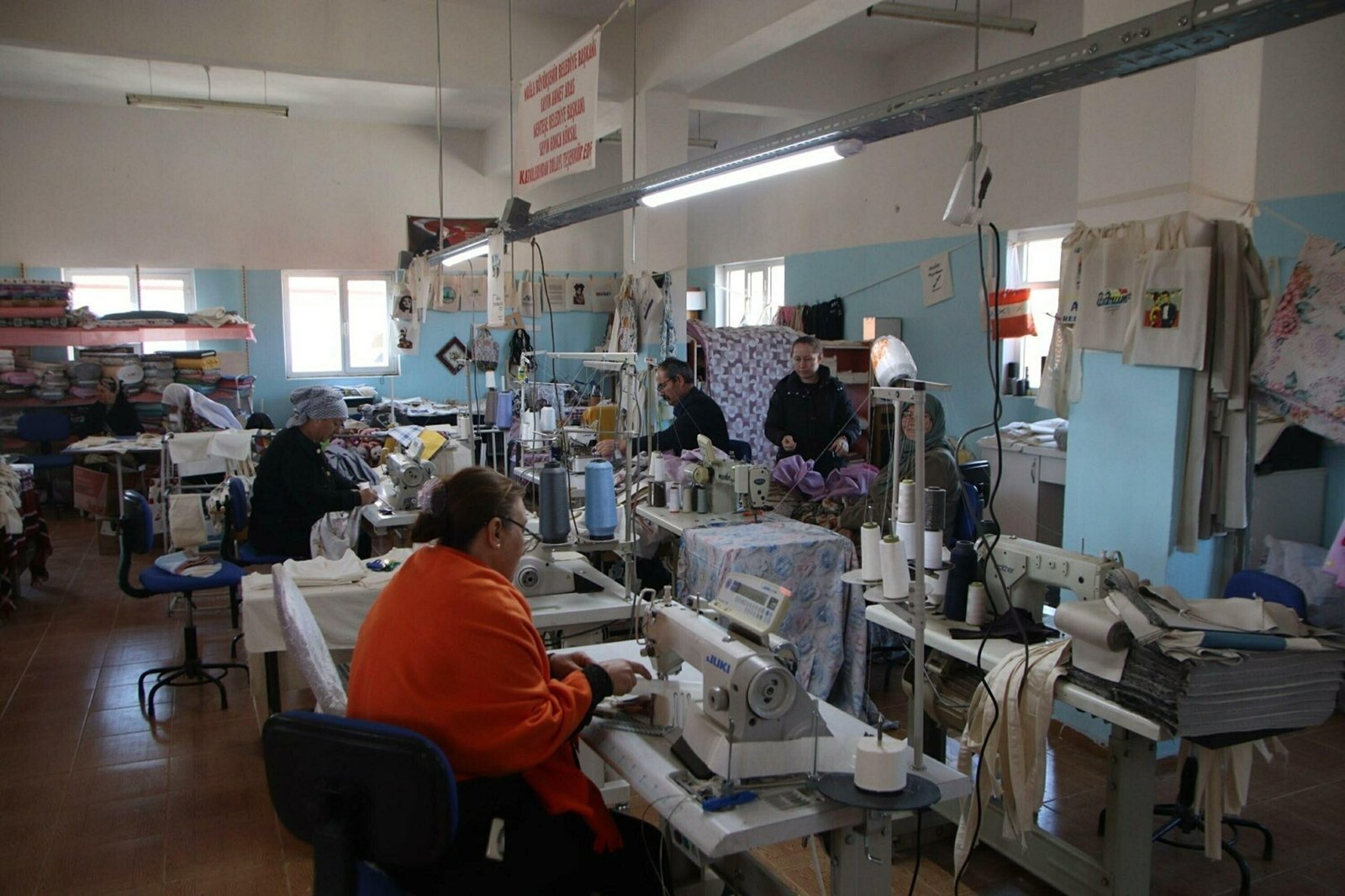 Cavit AKGÜN-Aziz ŞAHİN/MUĞLA, (DHA)-MUĞLA'da Figen Özsoy (58), emeklilik sonrası hobi