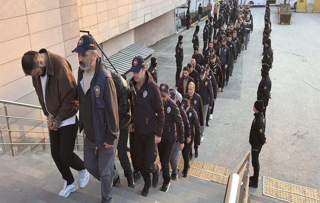 Batuhan KILIÇ/ESKİŞEHİR, (DHA) ESKİŞEHİR merkezli 16 ilde düzenlenen yasa dışı