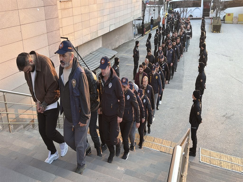 Batuhan KILIÇ/ESKİŞEHİR, (DHA) ESKİŞEHİR merkezli 16 ilde düzenlenen yasa dışı