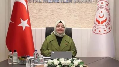 Batuhan KILIÇ/ESKİŞEHİR,(DHA) - ESKİŞEHİR’in Sivrihisar ilçesinde meydana gelen zincirleme trafik