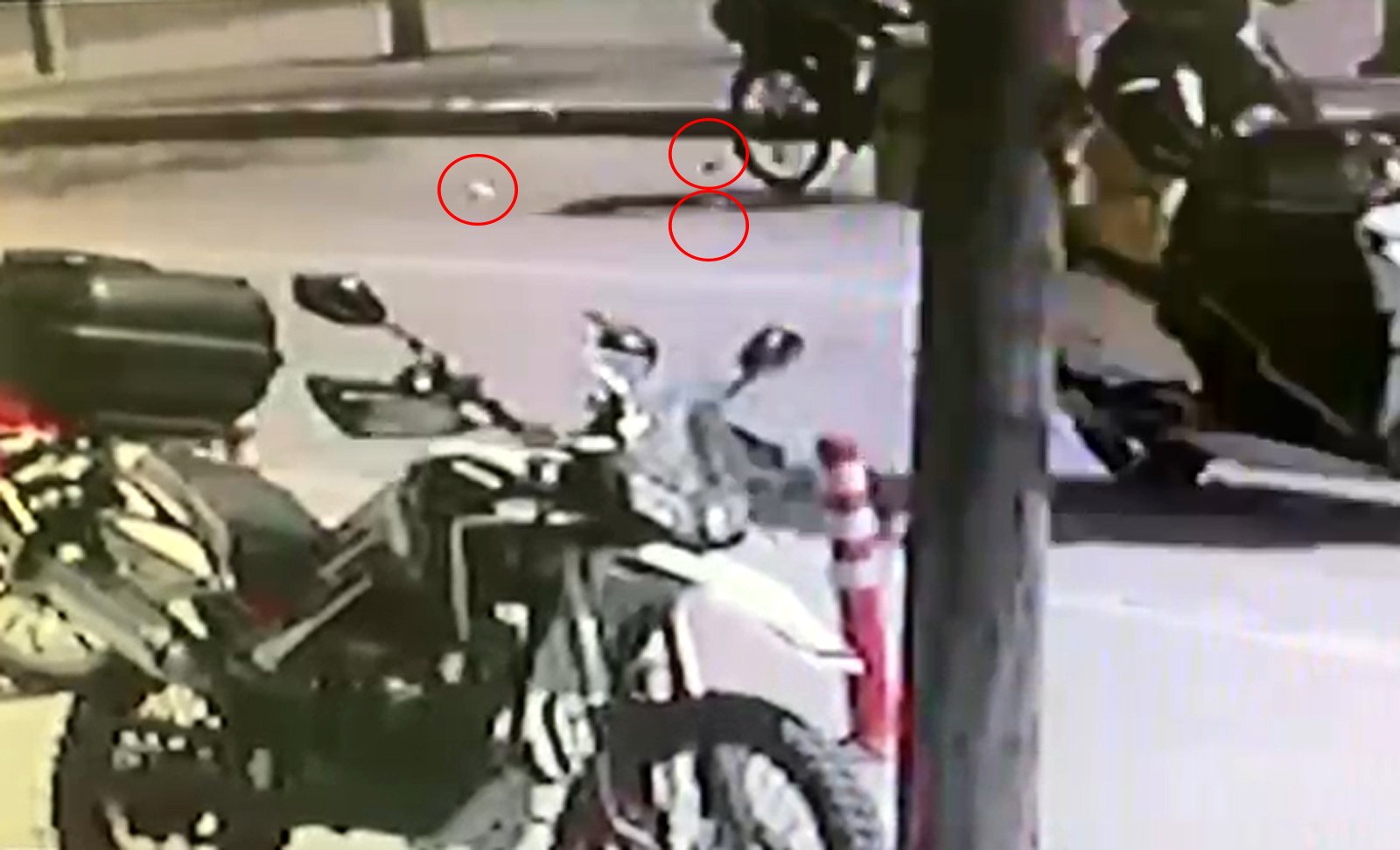 Ali ÇEVİKBAŞ/ISPARTA, (DHA)- ISPARTA'da esnaf, bisikletiyle giderken 1400 lirasını düşüren