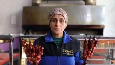 Nuray UZATMAZ/GAZİANTEP, (DHA)- GAZİANTEP’te ev hanımıyken aile ekonomisine destek olmak