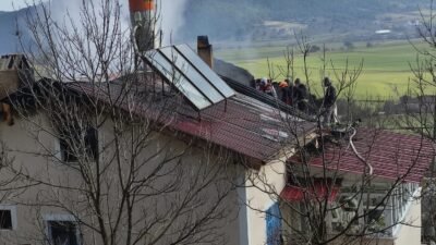 Murat ÖZELCİ/EFLANİ (Karabük), (DHA)- KARABÜK’ün Eflani ilçesinde iki katlı evde