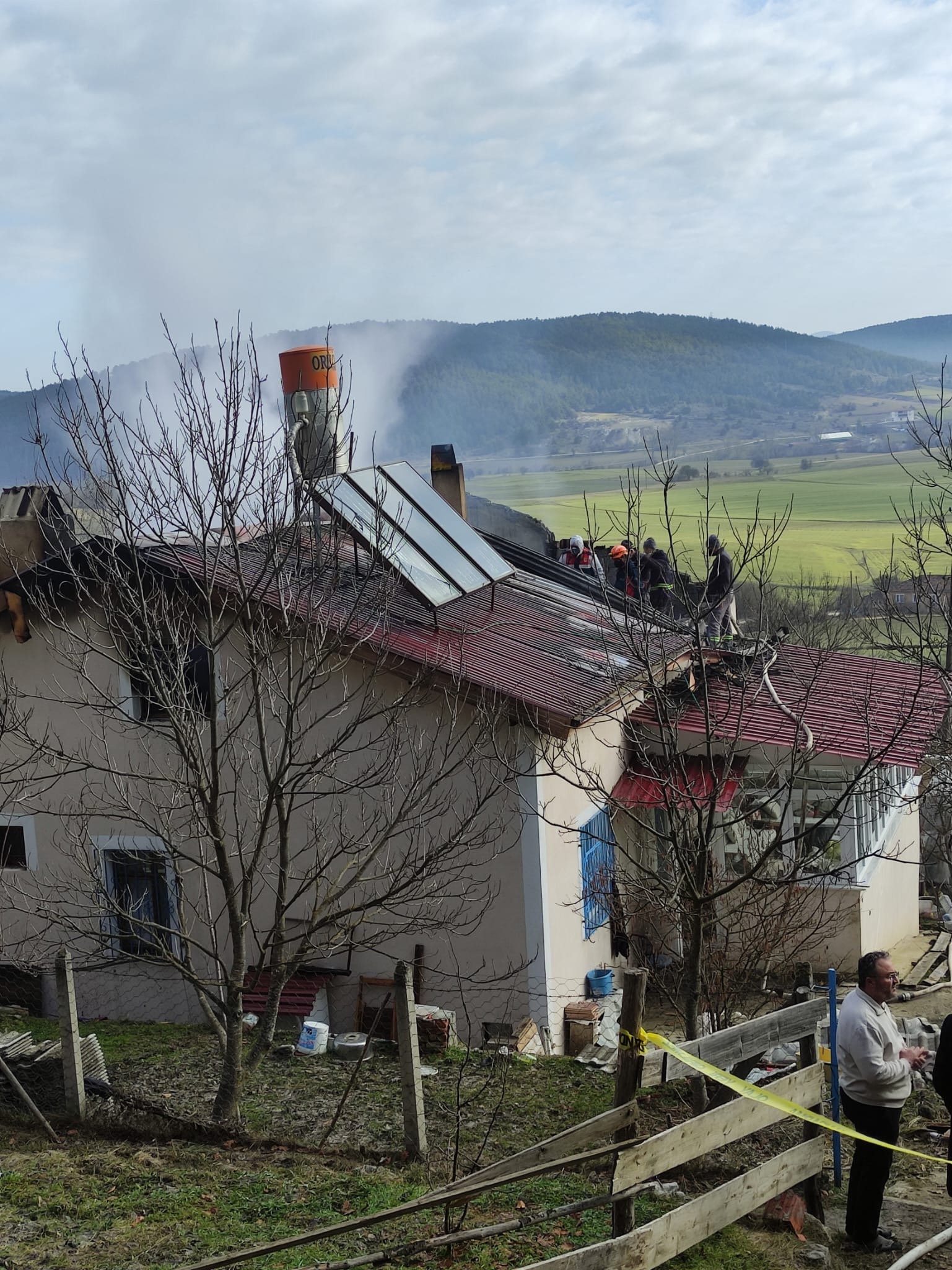 Murat ÖZELCİ/EFLANİ (Karabük), (DHA)- KARABÜK’ün Eflani ilçesinde iki katlı evde