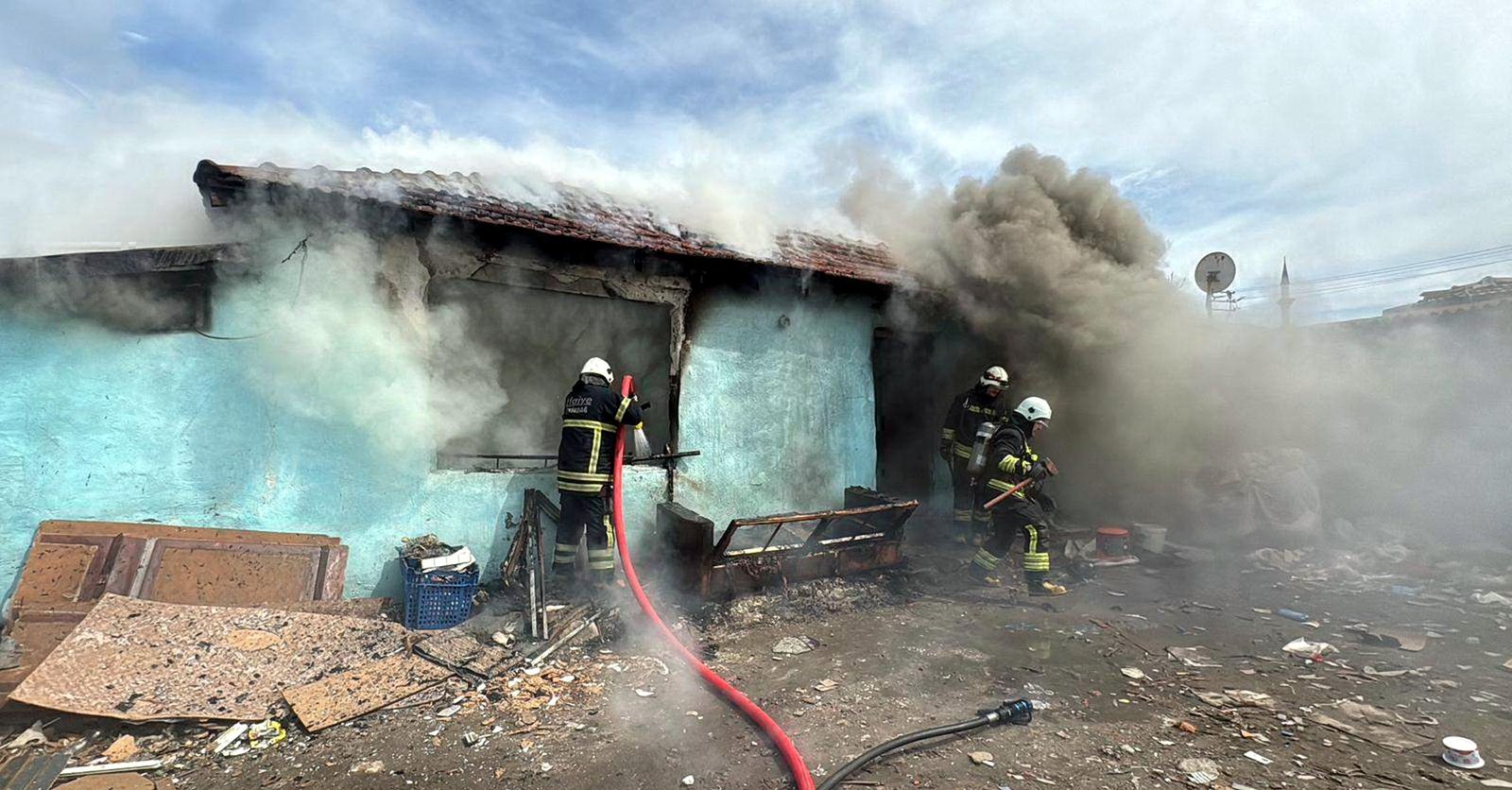 Mehmetcan ARSLAN/ÇORLU (Tekirdağ), (DHA)- TEKİRDAĞ'ın Çorlu ilçesinde bir evde çıkan