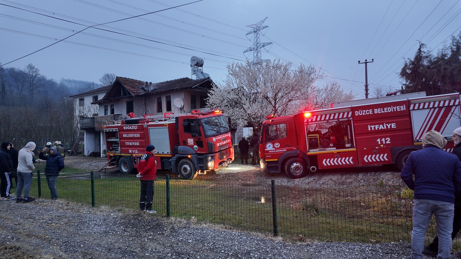 Musa KESKİN/DÜZCE, (DHA)- DÜZCE’de evde çıkan yangında dumandan zehirlenen Kadriye