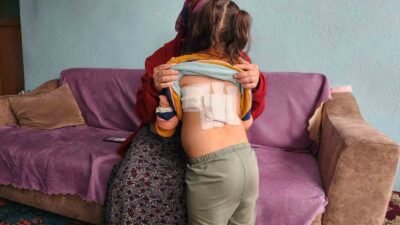 EŞEK BARINAĞA GÖTÜRÜLDÜ Afyonkarahisar'ın Çay ilçesinde evinin önünde oynarken F.D.A.'ya