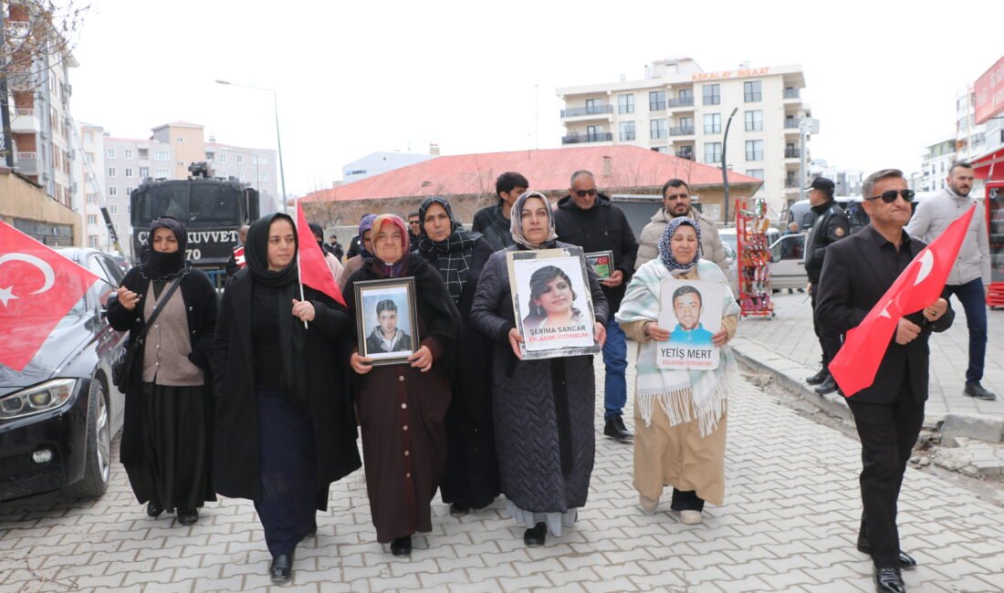 Behçet DALMAZ/VAN, (DHA)- VAN’da çocukları PKK tarafından kaçırılan ailelerin başlattığı
