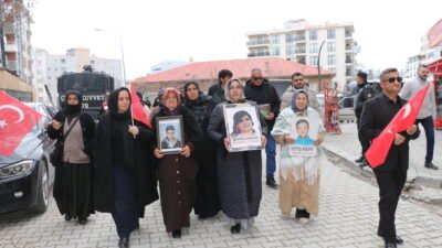 Behçet DALMAZ/VAN, (DHA)- VAN’da çocukları PKK tarafından kaçırılan ailelerin başlattığı